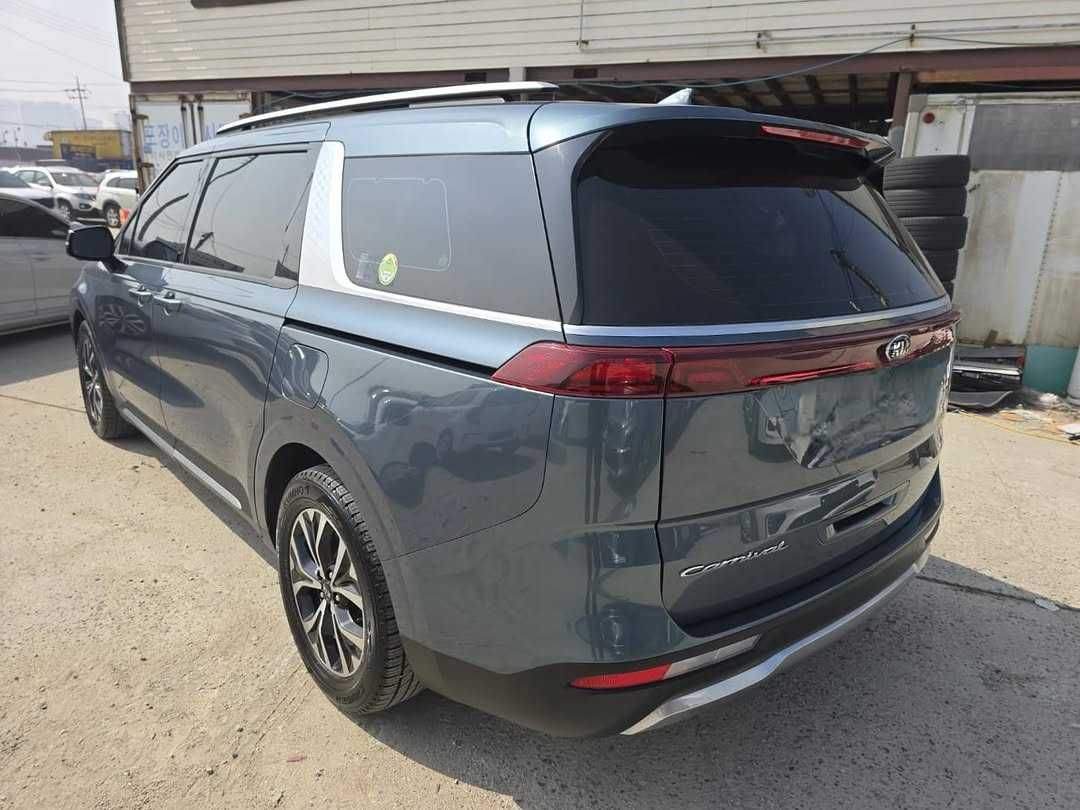 KIA CARNIVAL 9 lugar 2020 ano 2.2 Diesel 204 cavalo