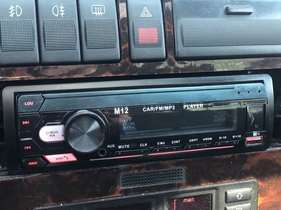 auto radio Bluetooth