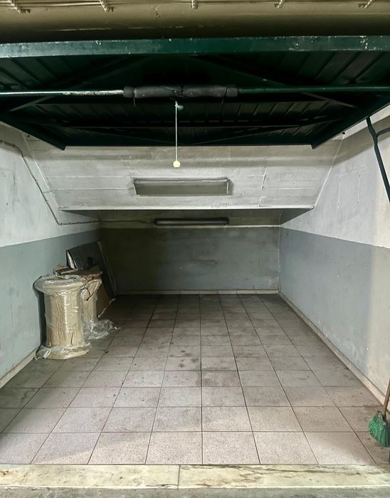Garagem a venda, Setúbal (Montalvão)