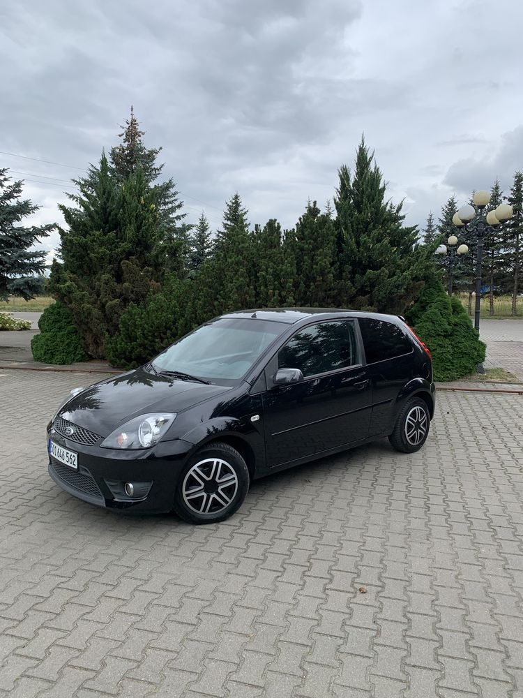 Ford Fiesta mk6  pakiet ST 1.3 Benzyna