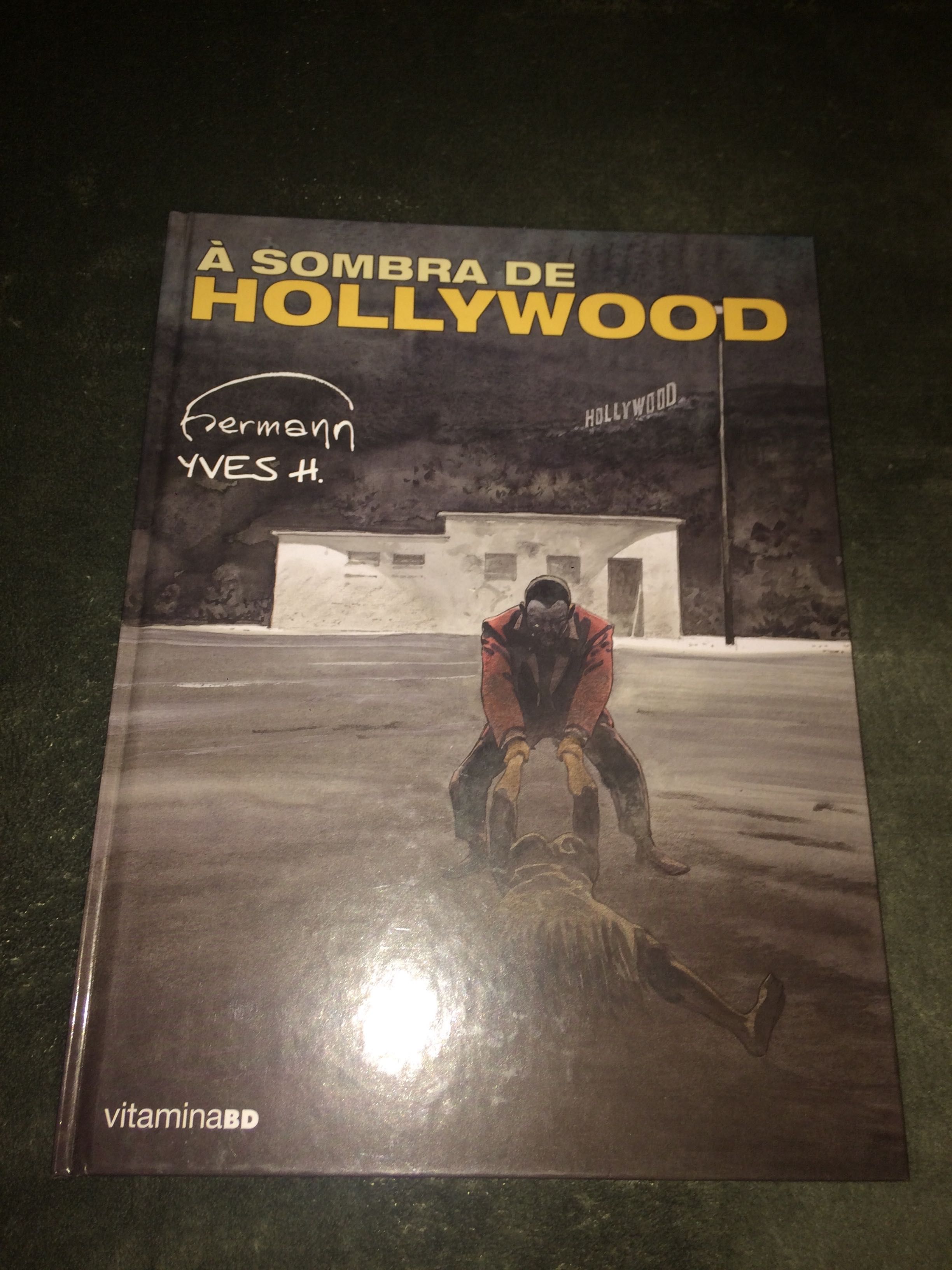 À Sombra de Hollywood - Novela gráfica