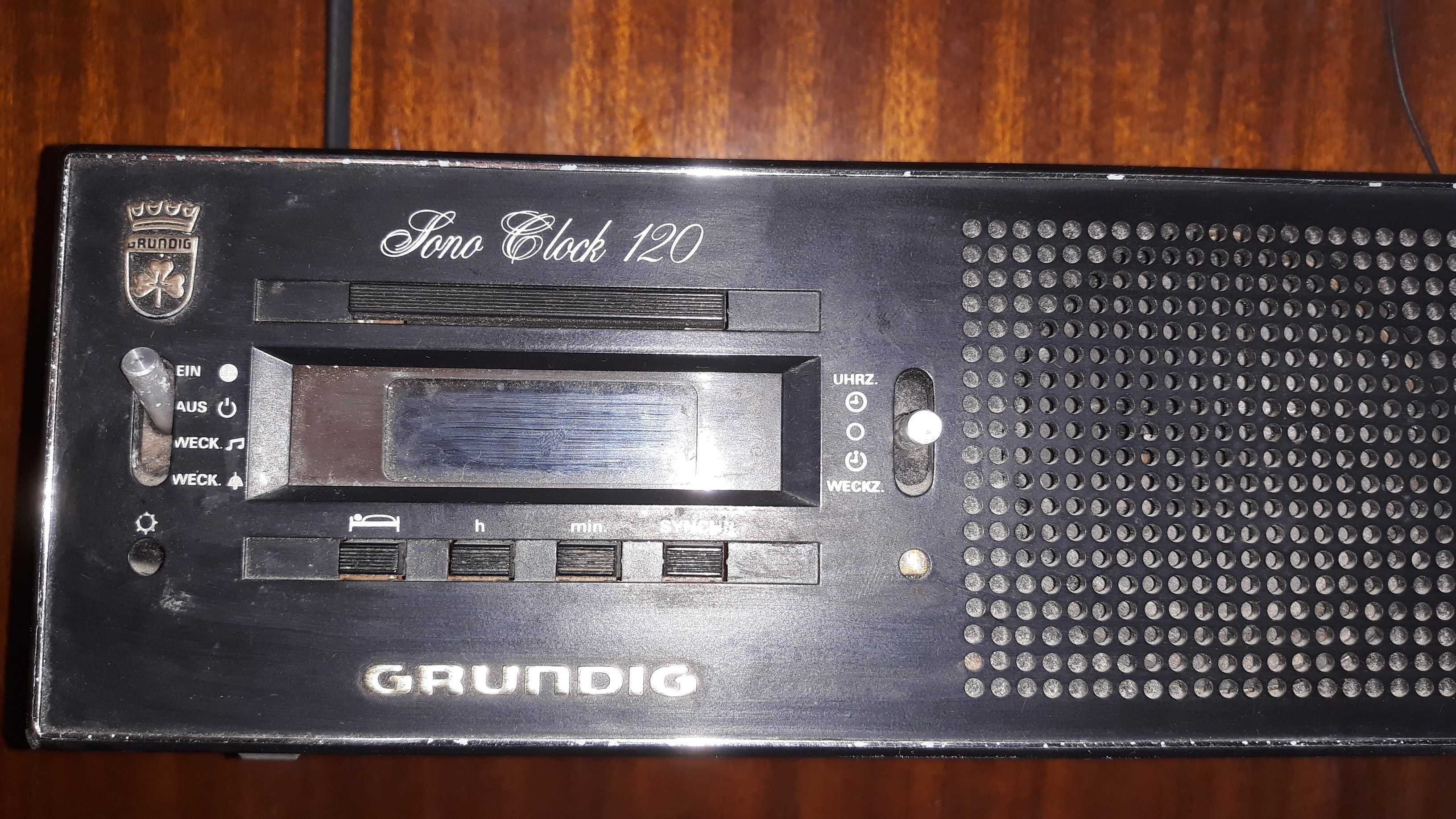 Vintage Radio Grundig Sono Clock 120 / Retro / 80's