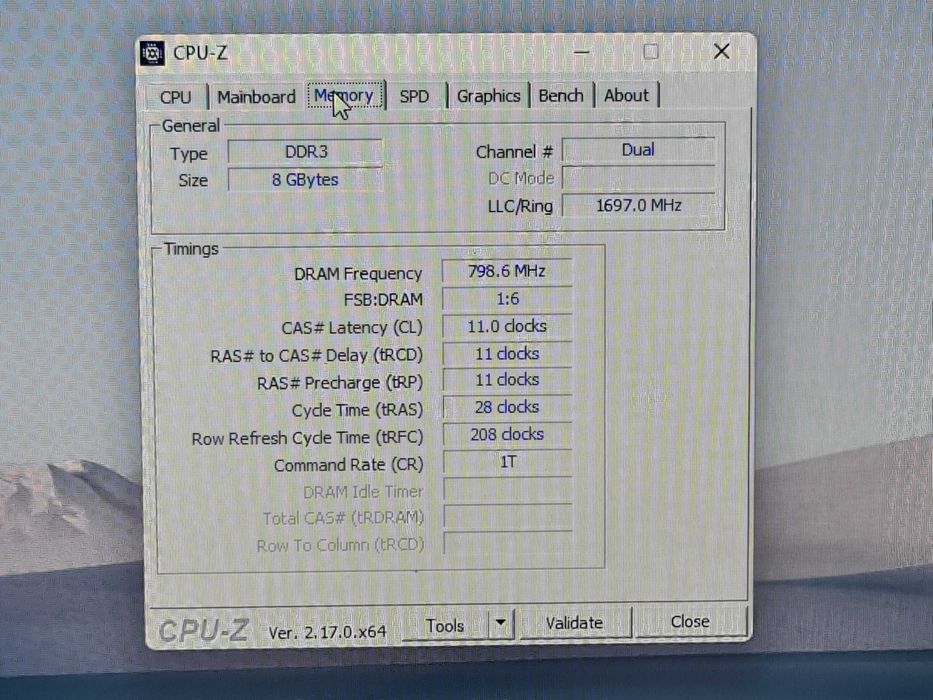 ASUS F555L 15,6 HD / i3-4005U / 8 GB / 512 GB / 920M