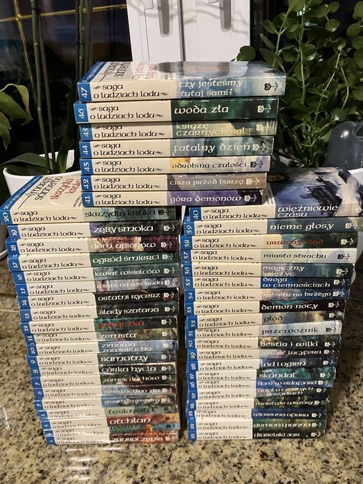 Saga o ludziach lodu Margit Sandemo