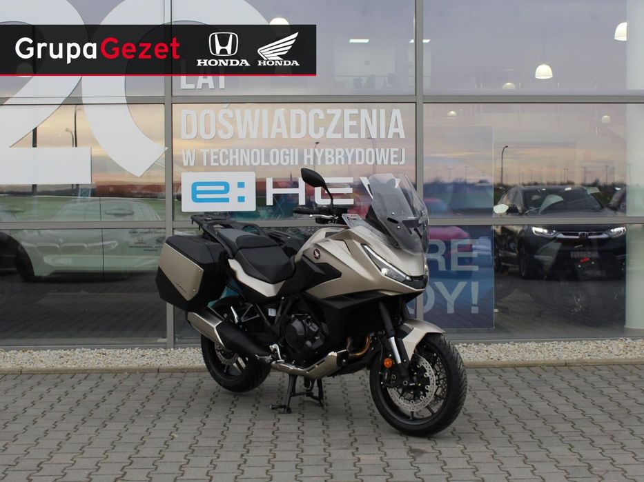 Honda NT 1100 DCT, HSTC, Tryby jazdy, Nowy *dostępne* WYPRZEDAŻ