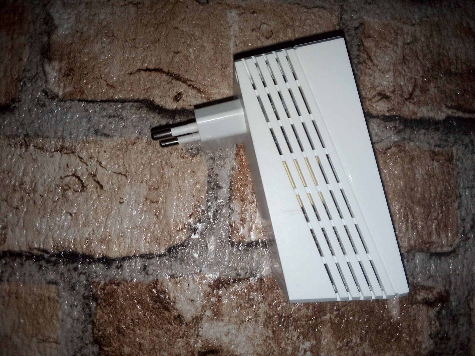 Роутер TP-LINK TL-WPA4220 AV 600

Модель: TL-WPA4220