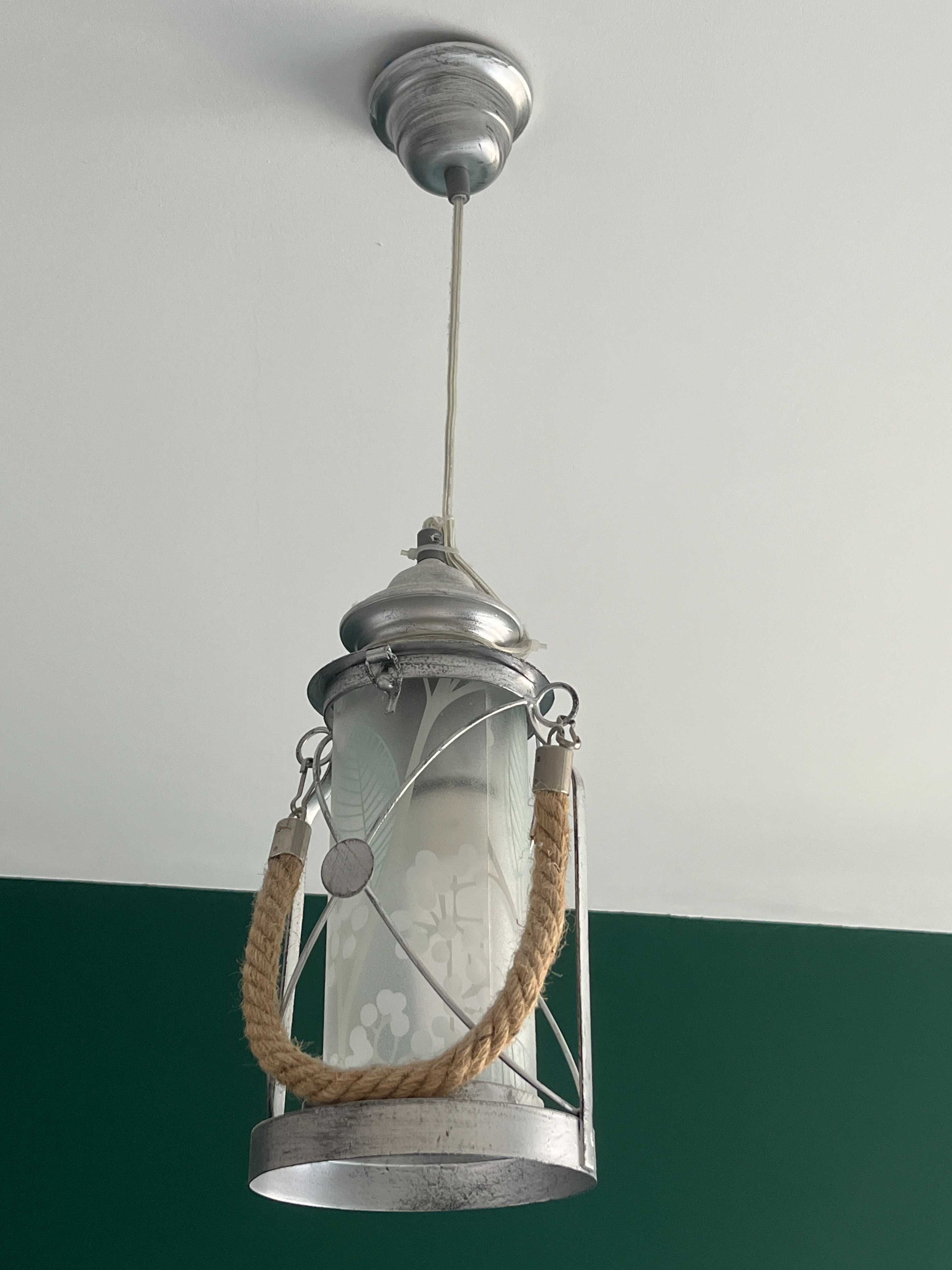 lampa sufitowa wisząca latarnia