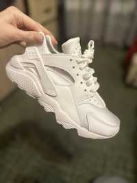 ОРИГИНАЛ! НОВЫЕ женские кроссовки NIKE AIR HUARACHE WHITE 38 размер