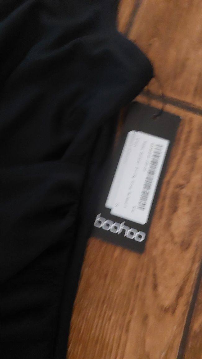 Nowy strój i boohoo rozmiar 42