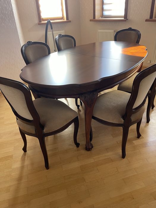 Стіл з стильцями  натуральне дерево горіх! 70-80 років стан ідеальний