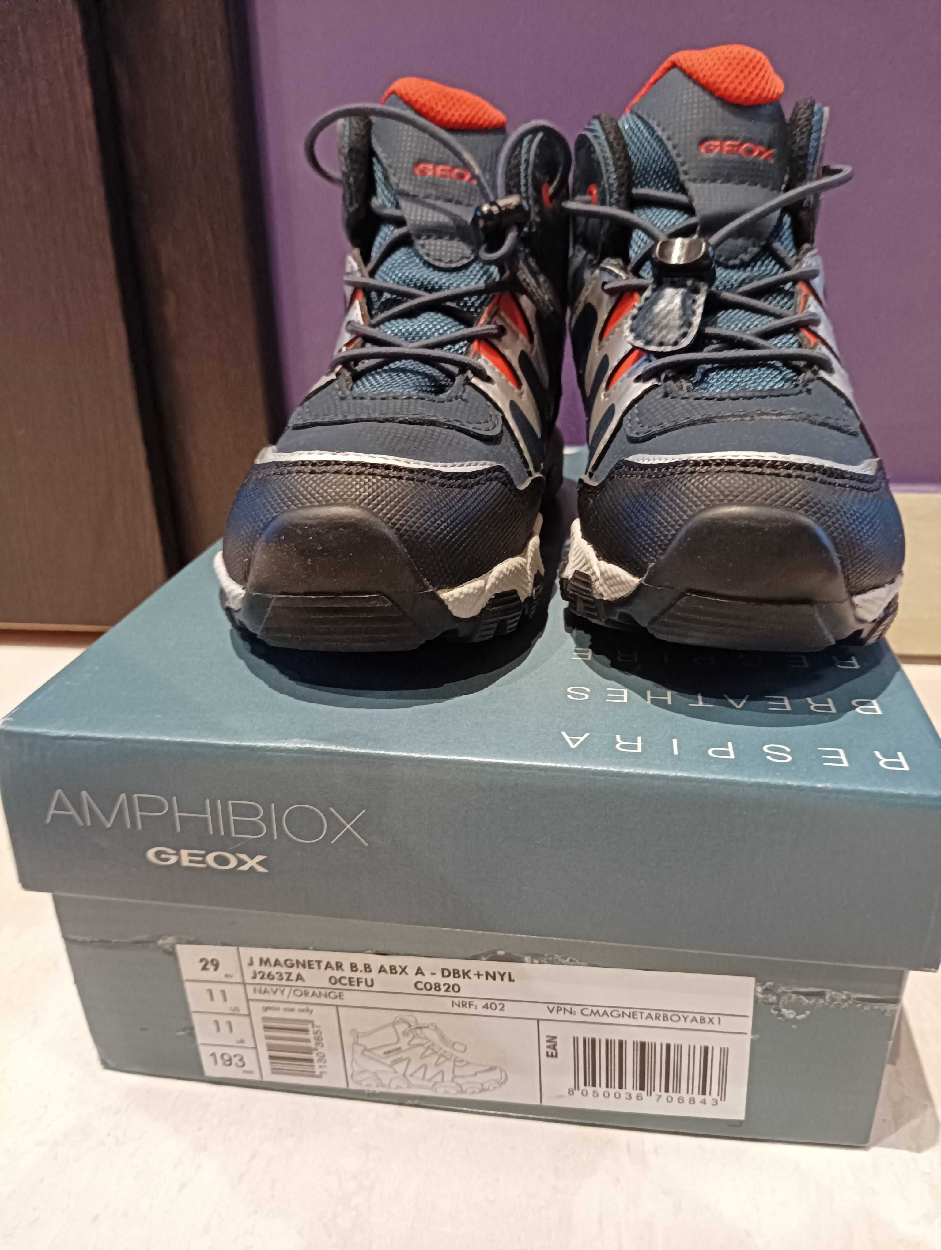 Nowe buty trekkingowe "Magnetar"dla chłopca w rozmiarze 29 firmy Geox