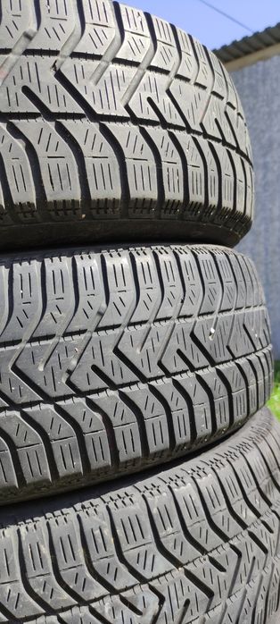 Opony zimowe 165/70/14 Pirelli 1N