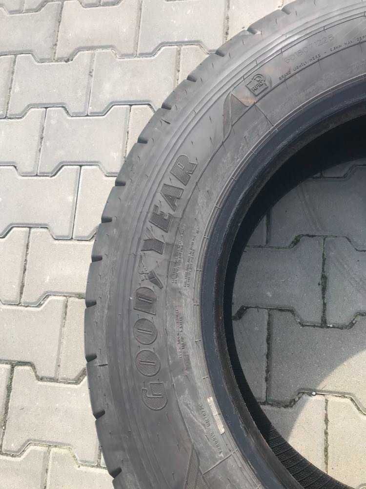 4 szt Opony 295/60/22,5 Goodyear KMAX D