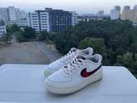 Жіночі Nike Air Force 1 07 LV8 "Chenille Swoosh"