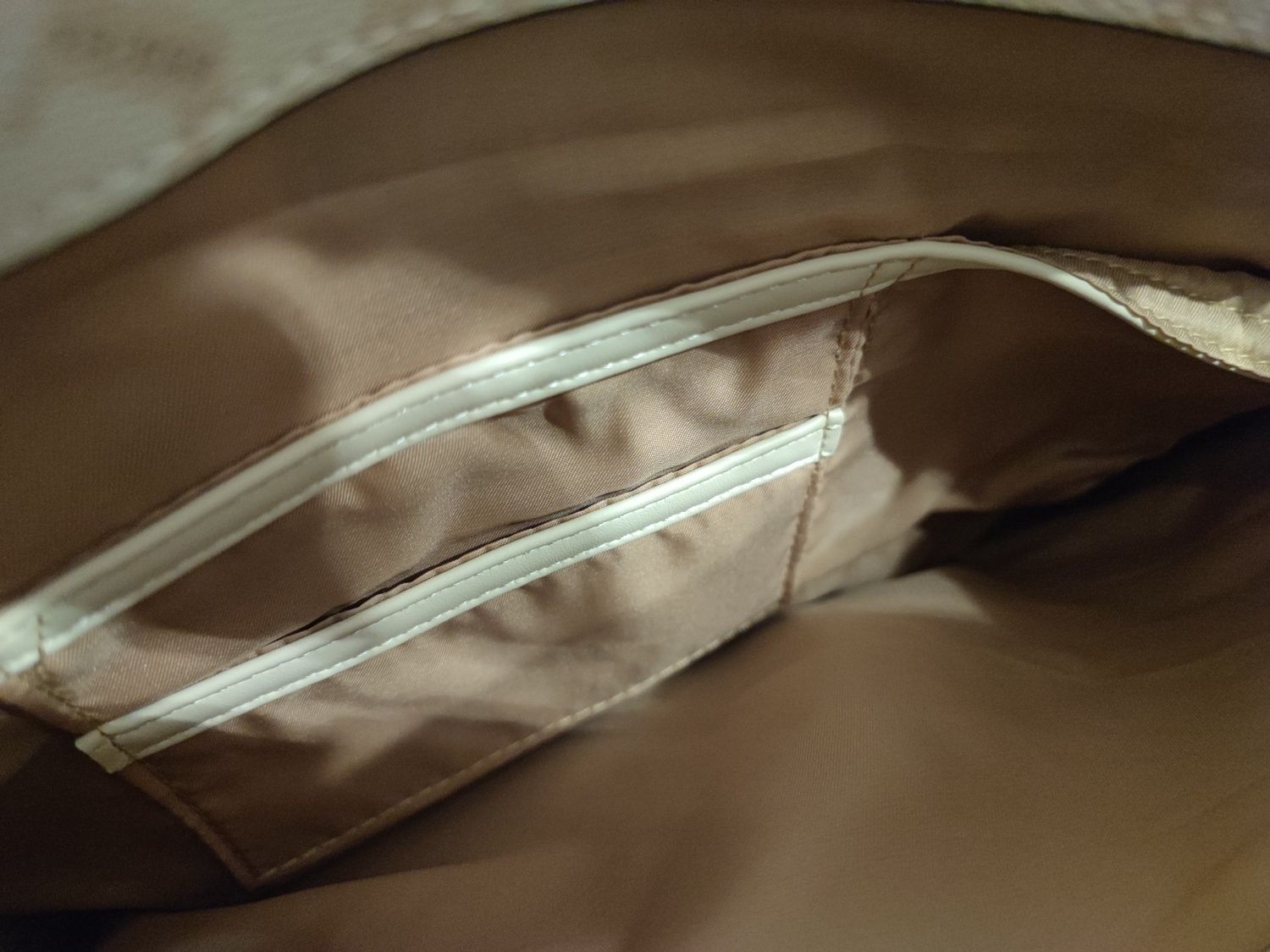 Torebka Guess Garrick Satchel