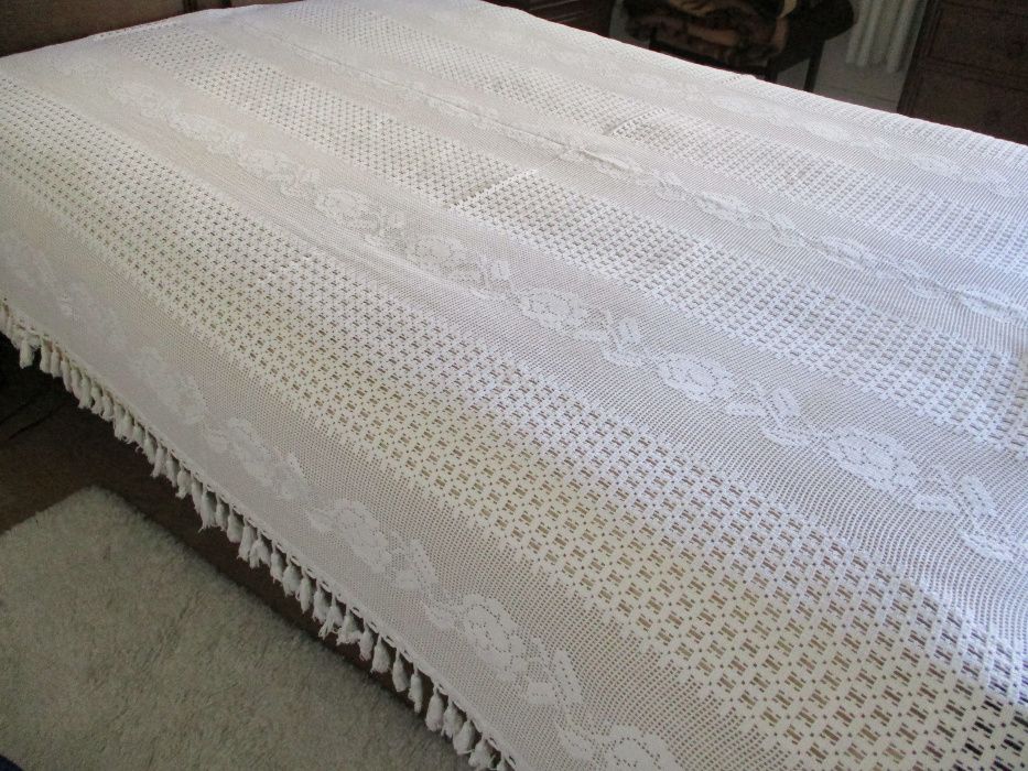 Colcha de renda branca p/ cama de casal 230cm x 230cm Nova nunca usada