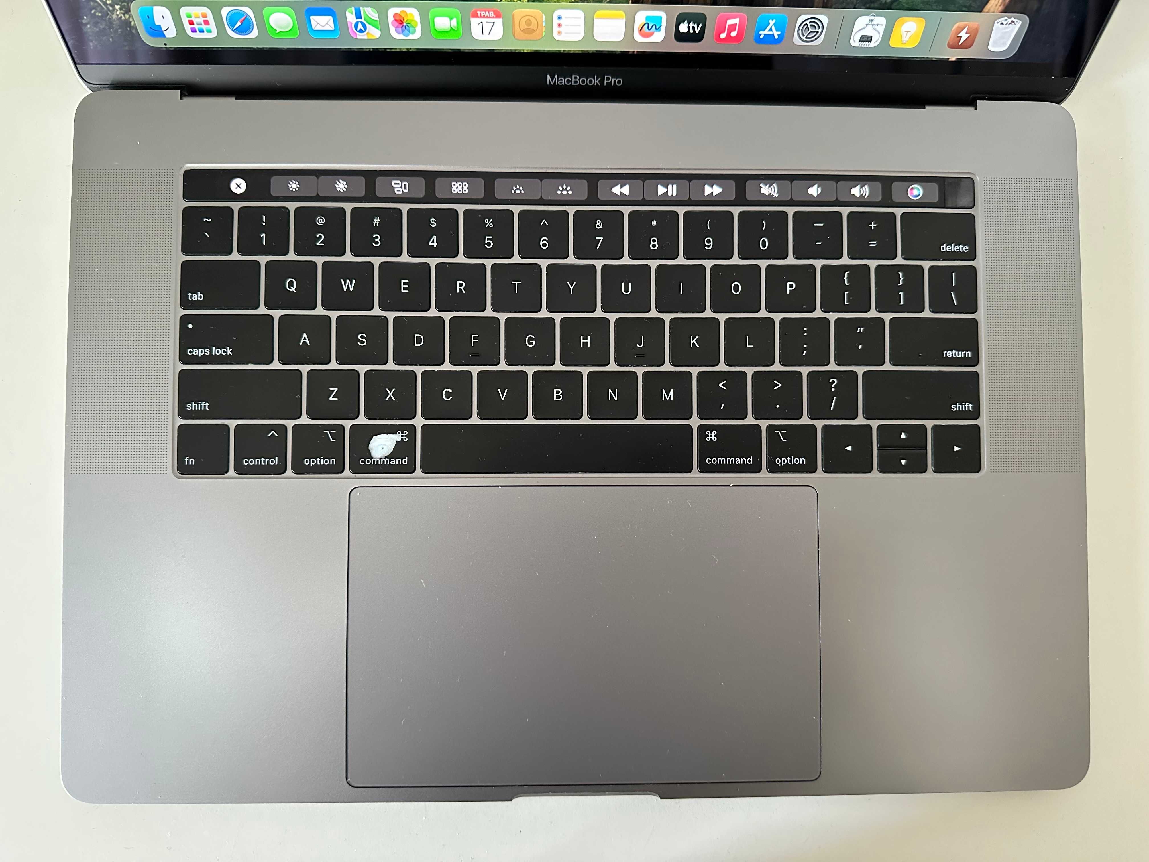 Apple MacBook Pro 2018 A1990 15" i7 Radeon Pro 560X 4GB / 16GB/512GB
