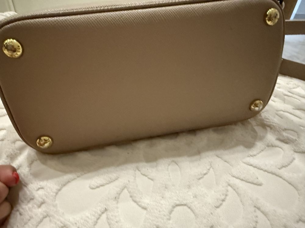 Mala prada bege
