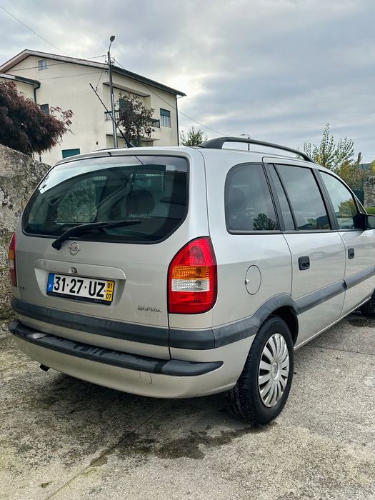 Vendo : Opel Zafira 2001