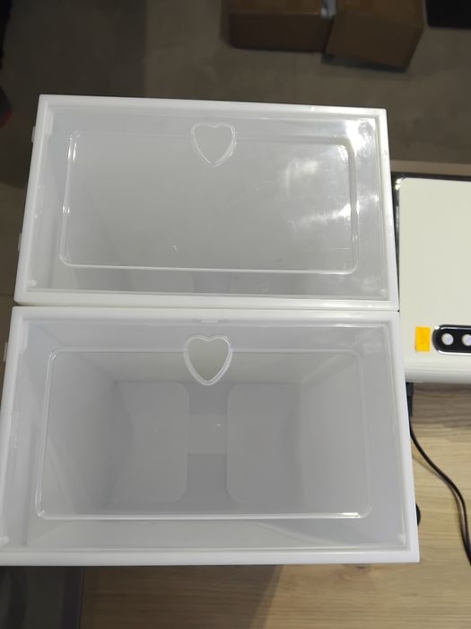 Бокс контейнер з дверцятами