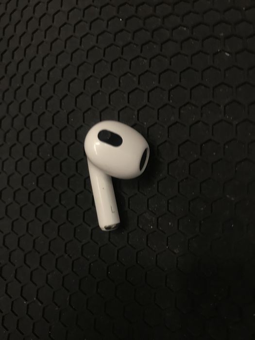 Продам навушник правий airpods 3 a2564 model