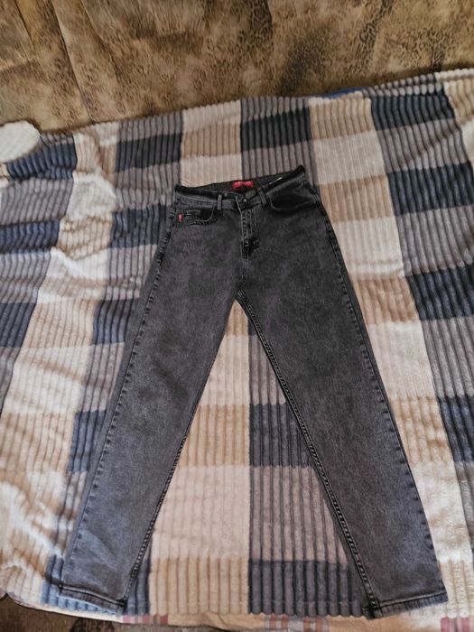 Джинси унісекс .