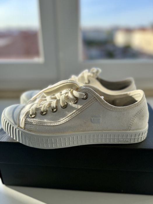 Tenis sapatos em sarja da Raw