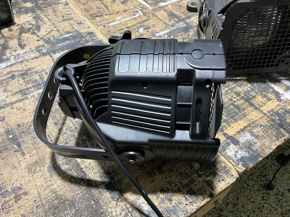 Projetores Eurolite ML-64 Zoom Gkv Multi Lens Spot + 3 kits CP 60/61/6