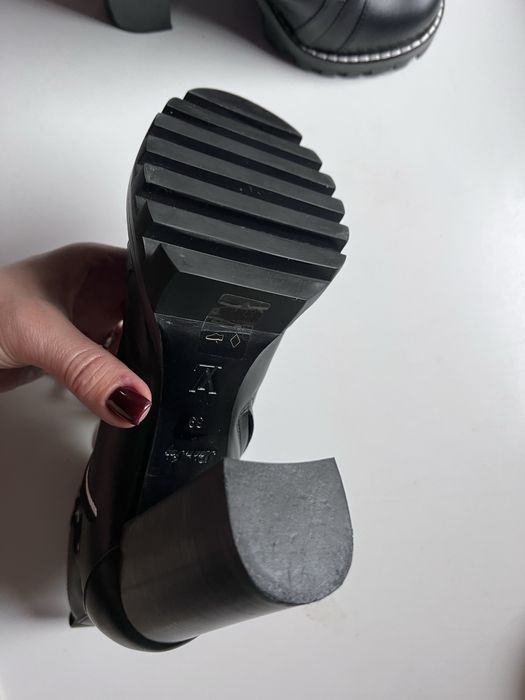 Ботільони louis vuitton 39 very good condition