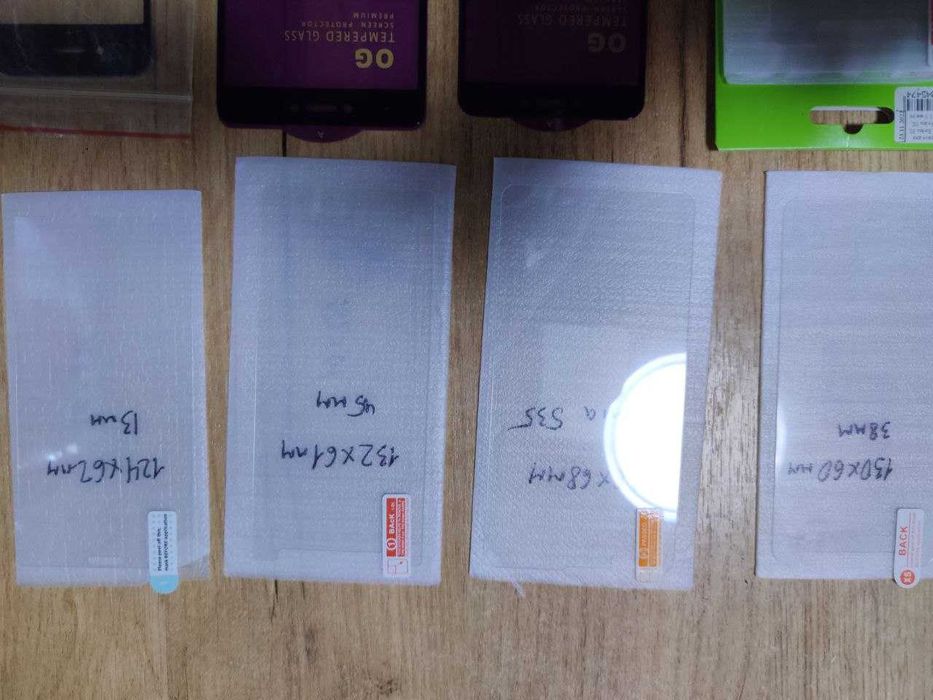 Защитные стекла новые 130*60, 124*62, 136*68, 132*61, 183*115