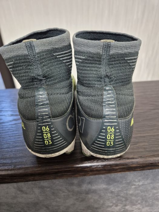 Детские футбольные бутсы Adidas