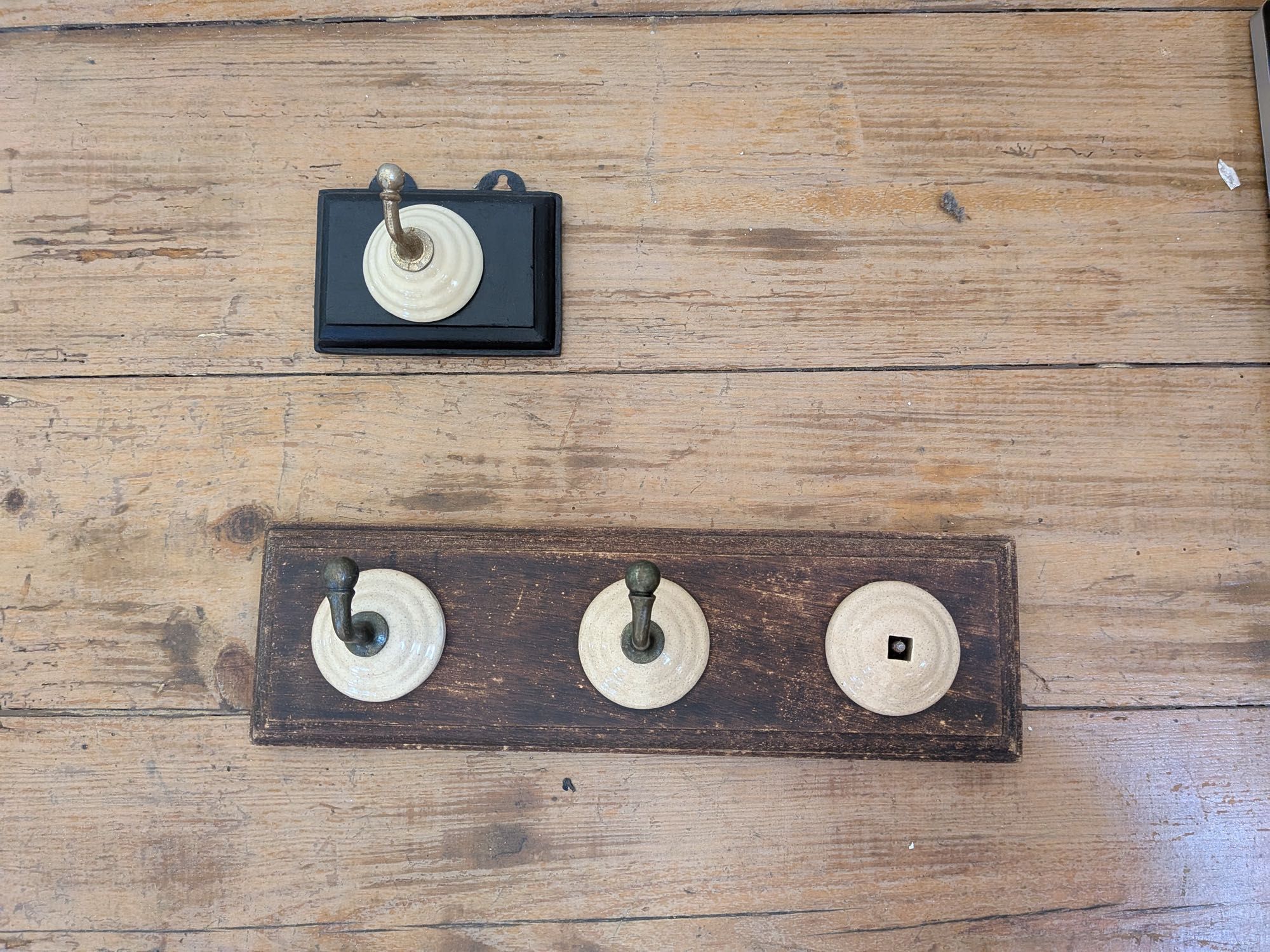 Cabides Vintage (Metal + Cerâmica]