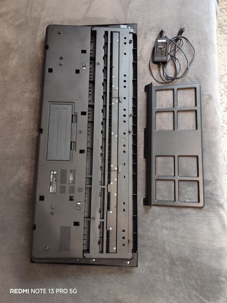 Синтезатор CASIO CT-X3000 + стійка, все працює
