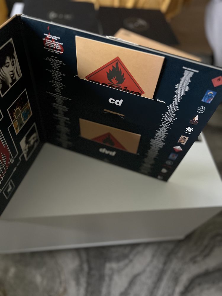 Massive Attack - Blue Lines : 2012 Mix/Master BOX Winyl