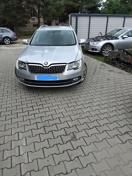 Maska zderzak błotnik ldrzwi lampa Skoda superb 2 lift