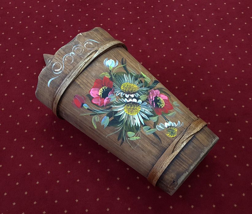 Zabytkowy parasolnik zdobiony malaturą - Schwarzwald