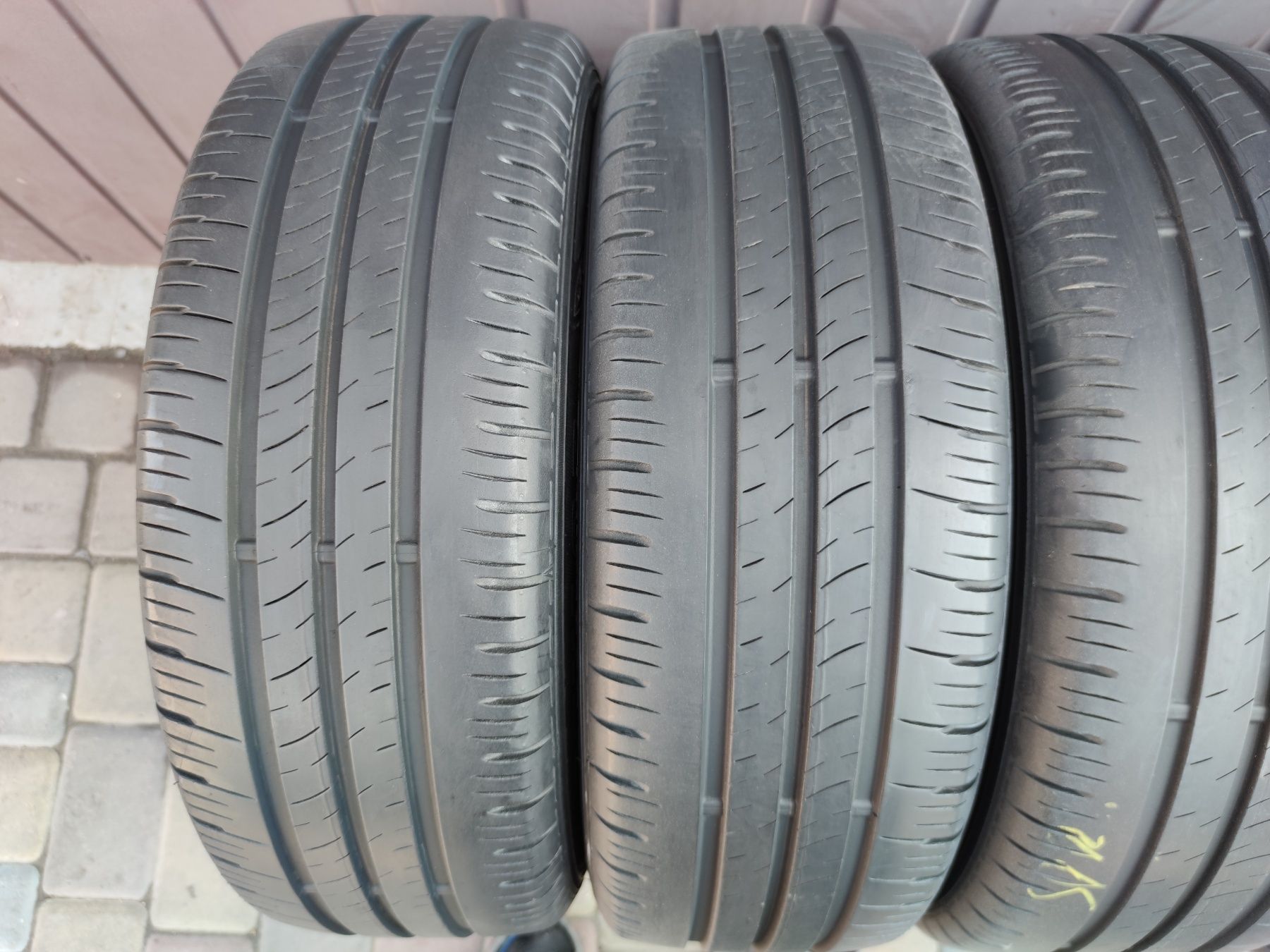 215 60 16 Dunlop Enasave ec300 21рік 6мм комплект