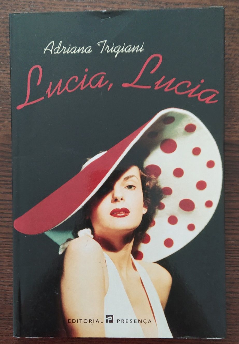 Livro "Lúcia, Lúcia"