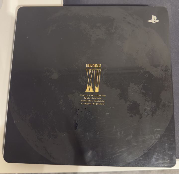 Ps4 edição limitada final fantasy em bom estado