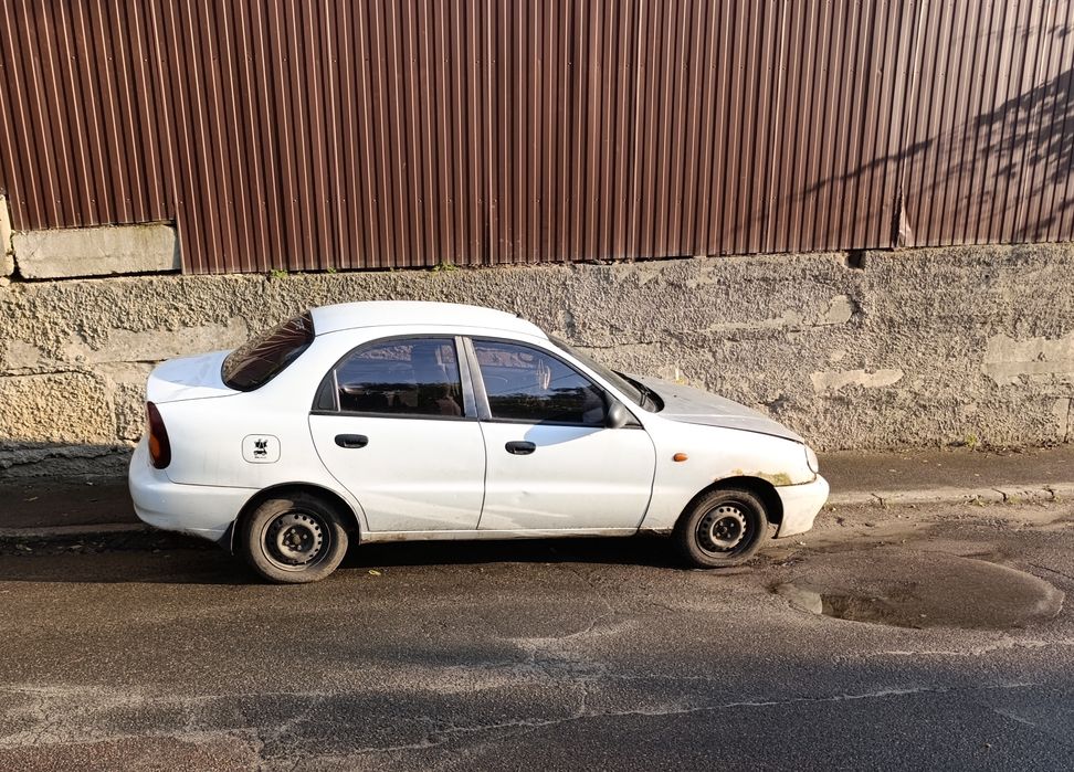 ,Lanos в хорошем состоянии,на ходу