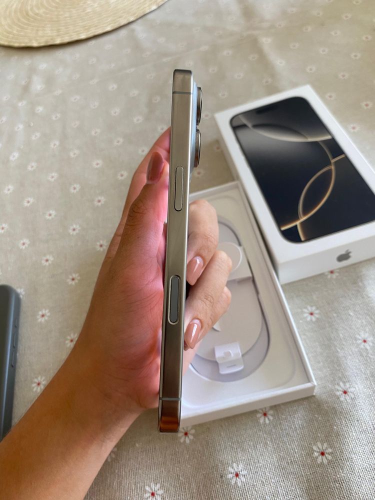 Iphone 16 Pro 128GB - Garantia - Titânio - OFERTA DE CAPAS E PELÍCULA