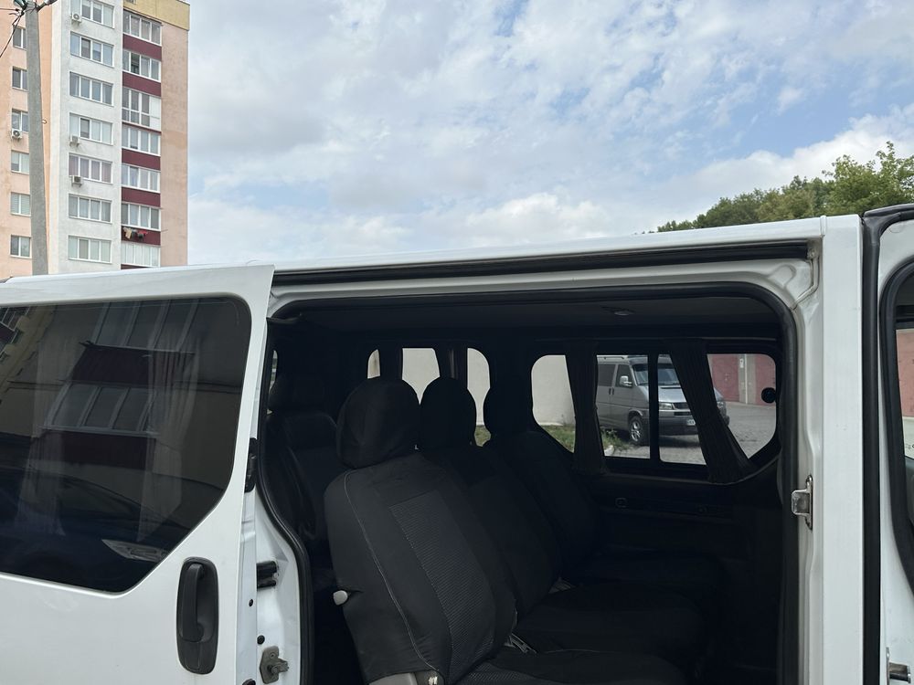 Опель Віваро 2.0TDI