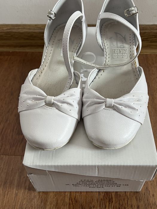 Buty do I Komunii zarro 35 białe półbuty skórzane