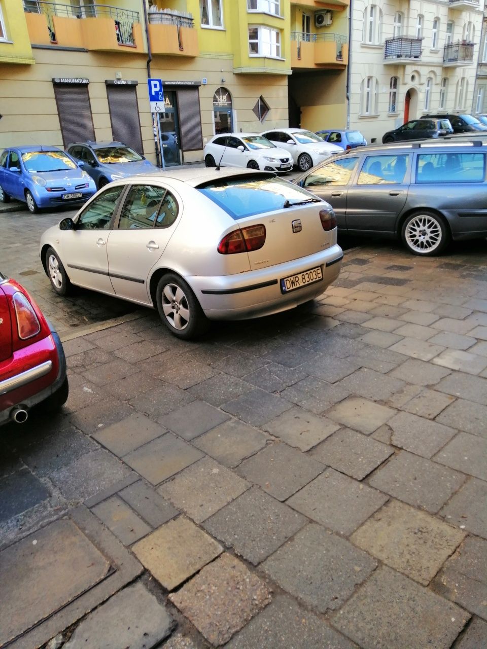 Seat leon, w całości lub na części