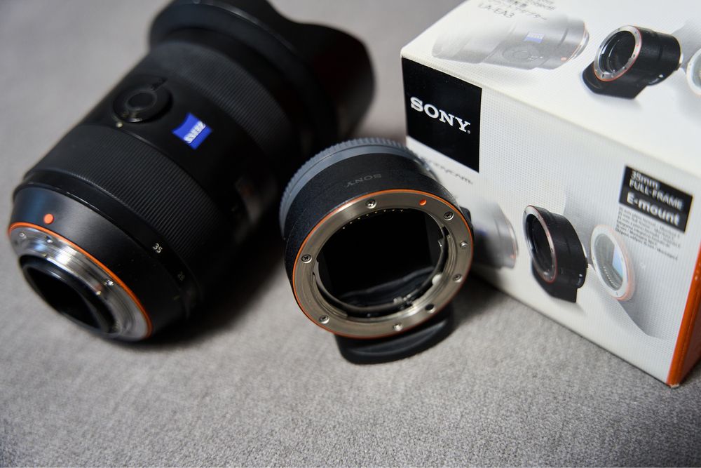 Sony A 16-35mm f/2.8 SSM Carl Zeiss+  перехідник Sony LA-EA-3