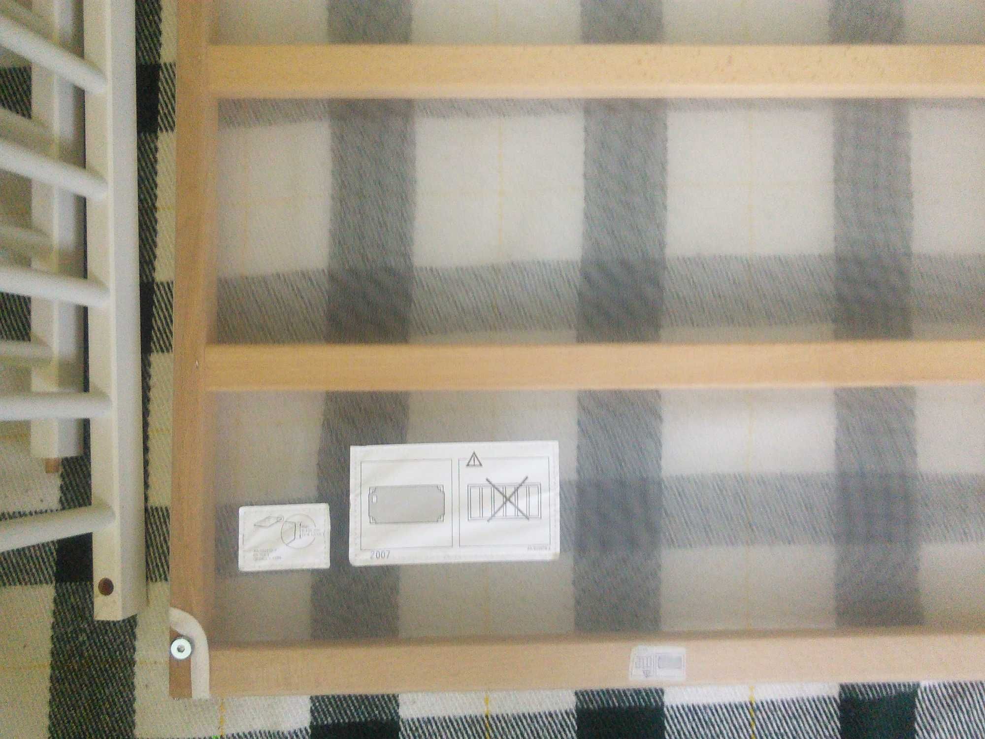 Berço da IKEA como novo sem colchão