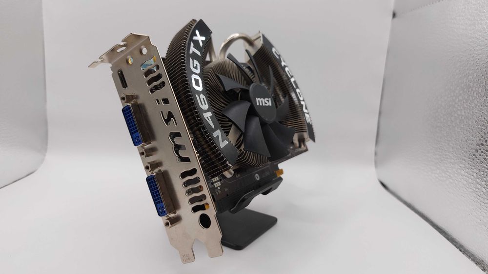 Karta graficzna MSI GTX 460 - w pełni sprawna