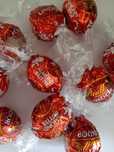 Praliny Lindt Lindor mix 10 kg na wagę.