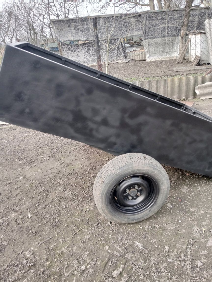 Прицеп причіп одноосний