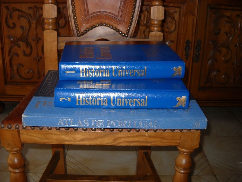 Vendo Atlas de Portugal e 2 dois volumes da História Universal